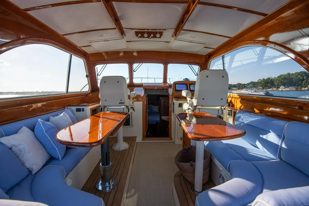 EROICA 2005 Hinckley Talaria 40 Yacht For Sale in Bristol RI EROICA 2005 Hinckley Talaria 40 Yacht For Sale in Bristol RI
