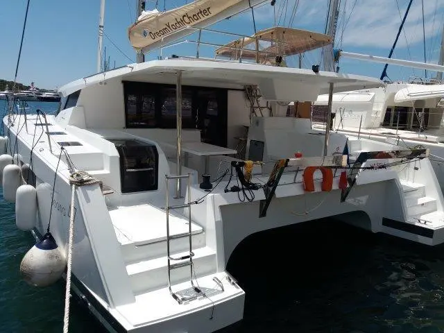 Nefeli 2019 Fountaine Pajot Saona 47 Yacht For Sale in Alimos Nefeli 2019 Fountaine Pajot Saona 47 Yacht For Sale in Alimos