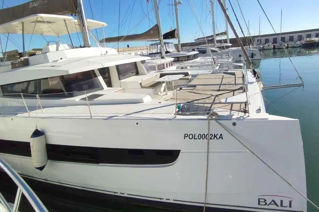 AMURA 2021 Bali 5.4 Yacht For Sale in Sitges ES-B