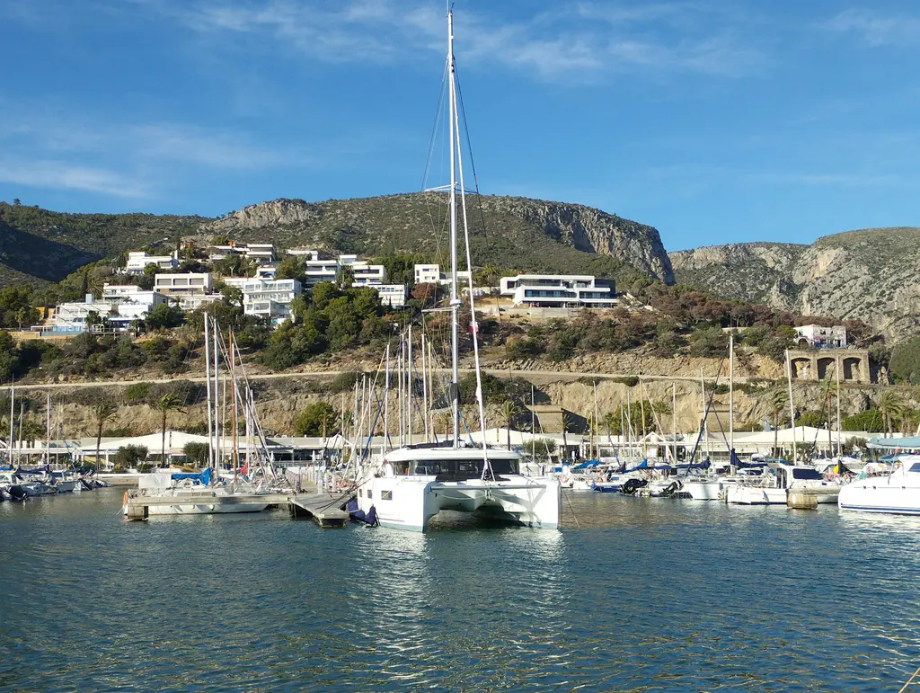 Alma de Sur 2021 Lagoon 46 Yacht For Sale in Port Ginesta ES-B Alma de Sur 2021 Lagoon 46 Yacht For Sale in Port Ginesta ES-B