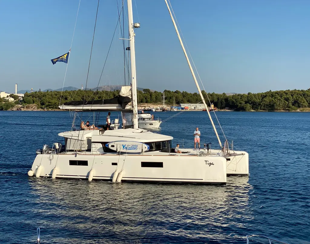 Tiga 2020 Lagoon 52 F Yacht For Sale in Sibenik Tiga 2020 Lagoon 52 F Yacht For Sale in Sibenik