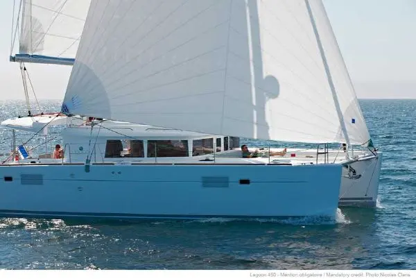 2015 Lagoon 450 Yacht For Sale in Penang 2015 Lagoon 450 Yacht For Sale in Penang