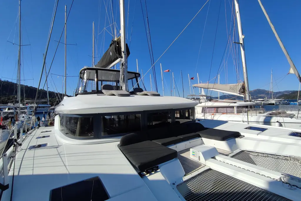  2019 Lagoon 50 Yacht For Sale in Athens 