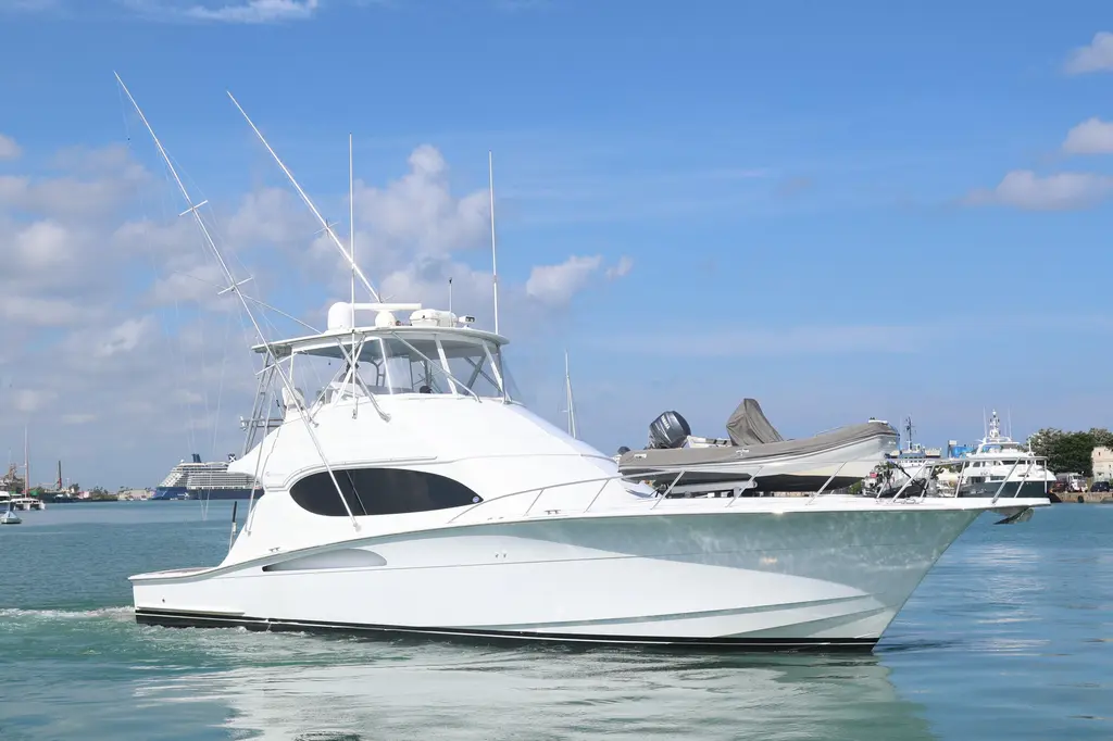 2004 Hatteras 54 Convertible Yacht For Sale in SAN JUAN 2004 Hatteras 54 Convertible Yacht For Sale in SAN JUAN