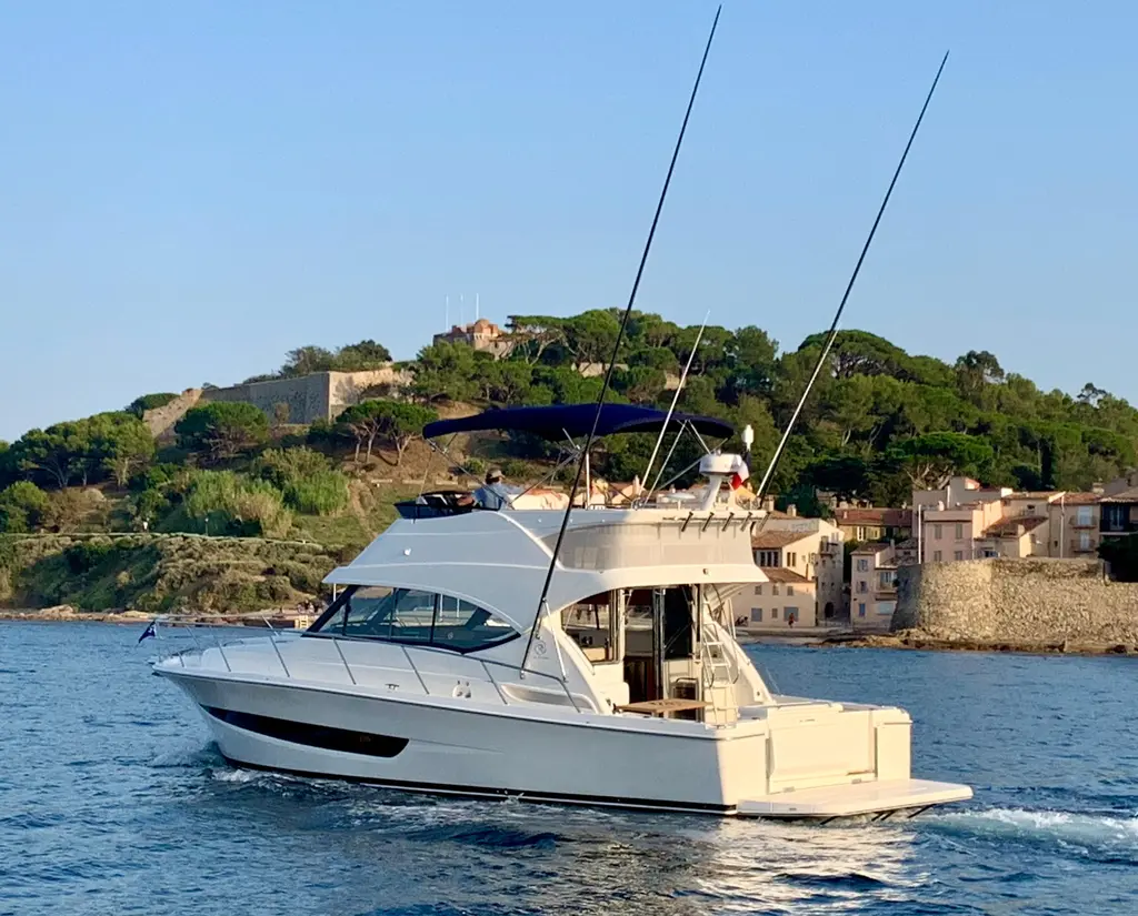 2019 Riviera 39 Sports Motor Yacht Yacht For Sale in SITGES ES-B 2019 Riviera 39 Sports Motor Yacht Yacht For Sale in SITGES ES-B