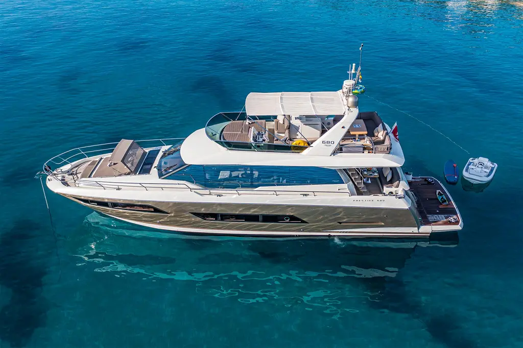 2016 Prestige 680 Yacht For Sale in Palma de Mallorca ES-PM 2016 Prestige 680 Yacht For Sale in Palma de Mallorca ES-PM