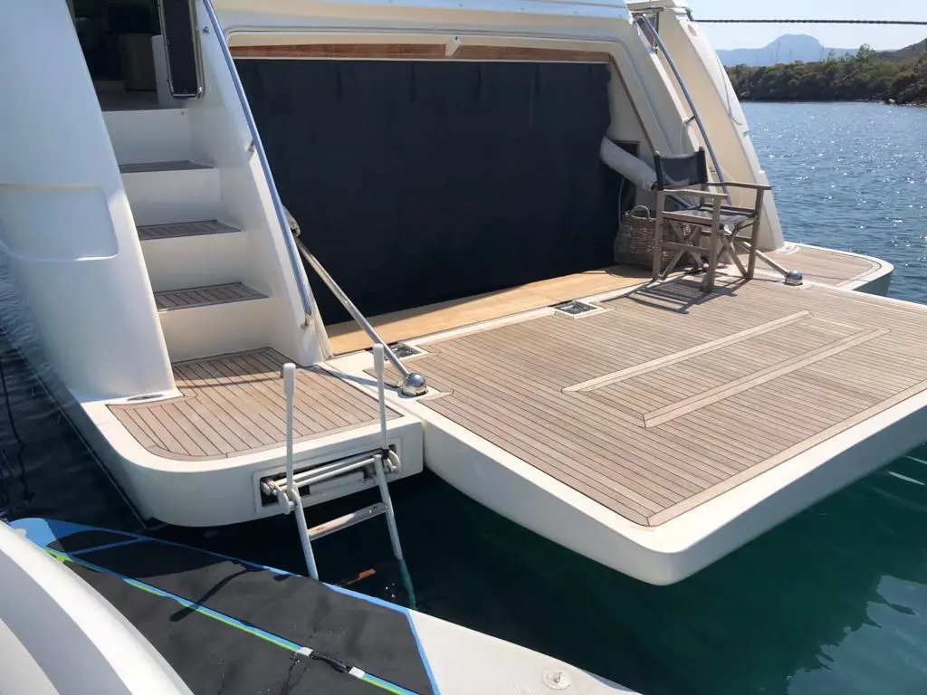 MAR AZUL 2008 Ferretti Yachts 830 Yacht For Sale in Thessaloniki MAR AZUL 2008 Ferretti Yachts 830 Yacht For Sale in Thessaloniki