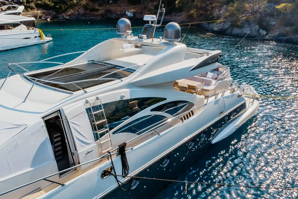 2007 Azimut 86S Yacht For Sale in South 2007 Azimut 86S Yacht For Sale in South