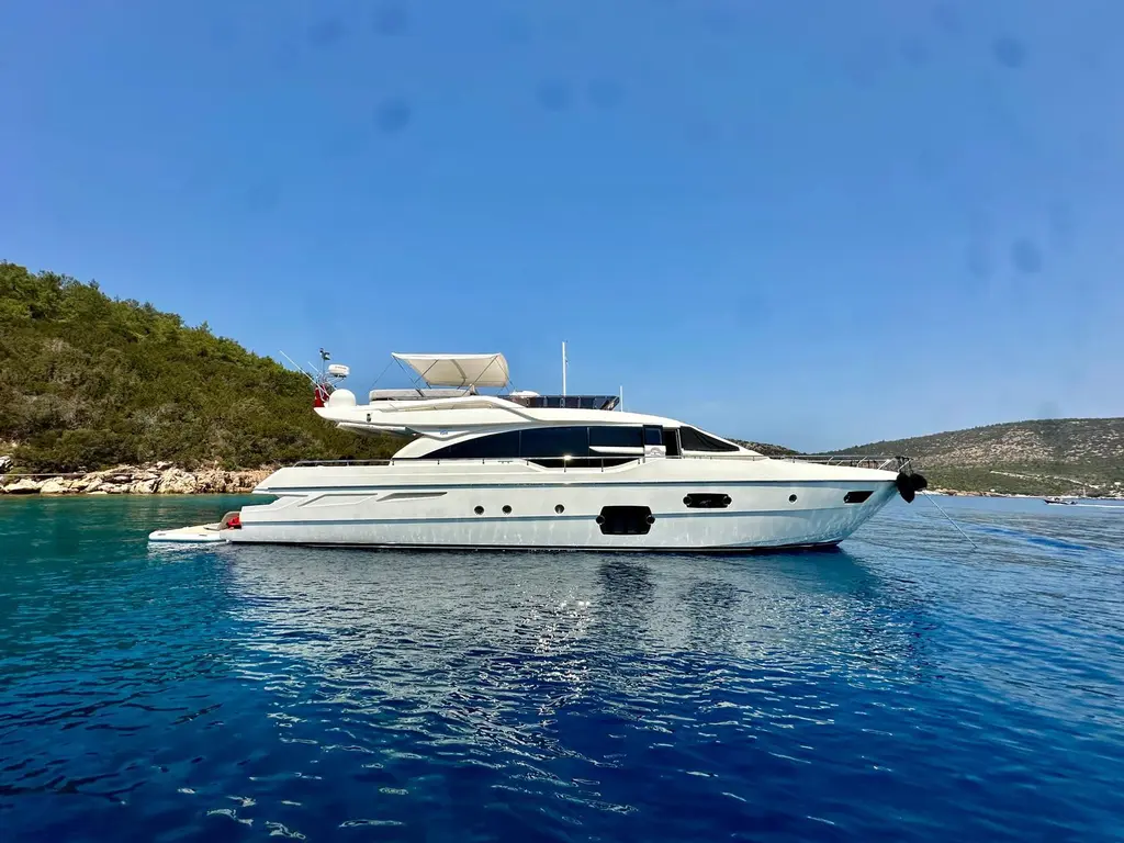 2013 Ferretti Yachts 690 Yacht For Sale in South 2013 Ferretti Yachts 690 Yacht For Sale in South