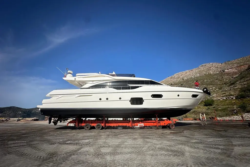 2013 Ferretti Yachts 690 Yacht For Sale in South 2013 Ferretti Yachts 690 Yacht For Sale in South