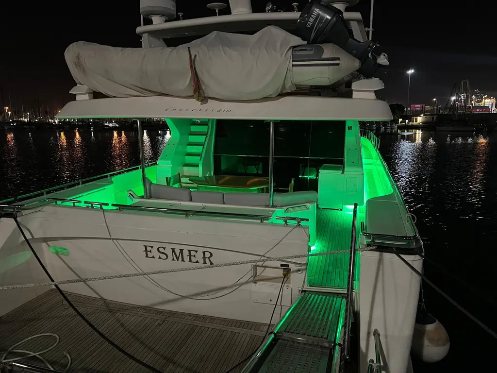 2002 Ferretti Yachts 810 Yacht For Sale in Rome 2002 Ferretti Yachts 810 Yacht For Sale in Rome