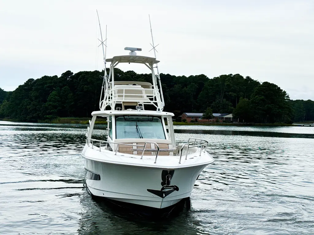 Seas The Day 2017 Boston Whaler 420 Outrage Yacht For Sale in Seaford VA Seas The Day 2017 Boston Whaler 420 Outrage Yacht For Sale in Seaford VA