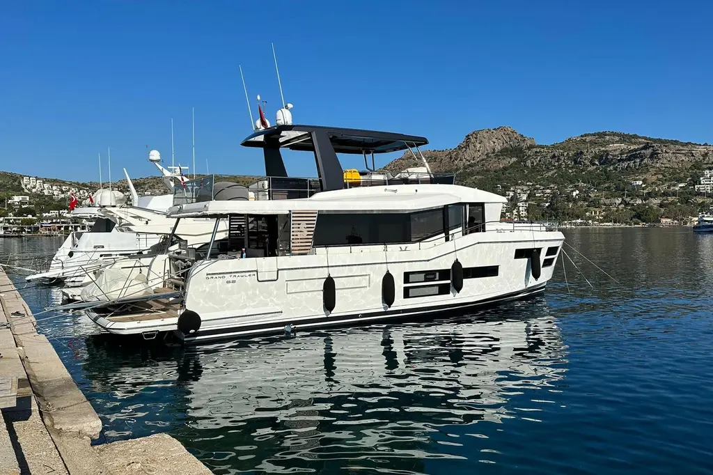 NM03011 2022 Beneteau Grand Trawler 62 Yacht For Sale in Aegean Sea NM03011 2022 Beneteau Grand Trawler 62 Yacht For Sale in Aegean Sea
