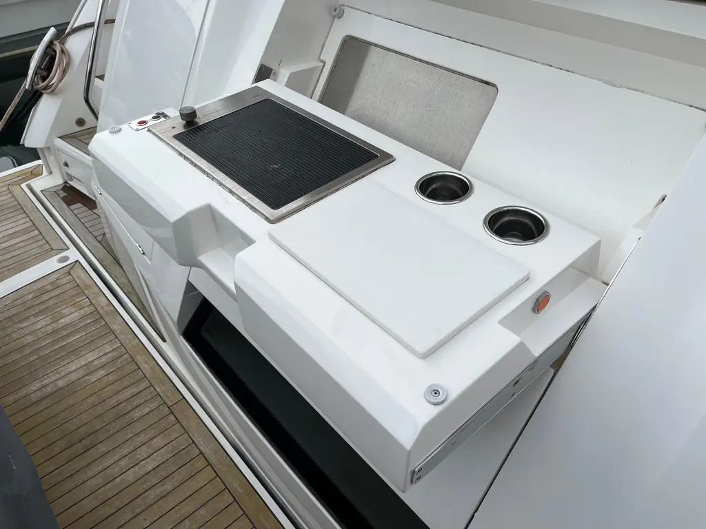 2019 Sunseeker Manhattan 66 Yacht For Sale in Singapore 2019 Sunseeker Manhattan 66 Yacht For Sale in Singapore