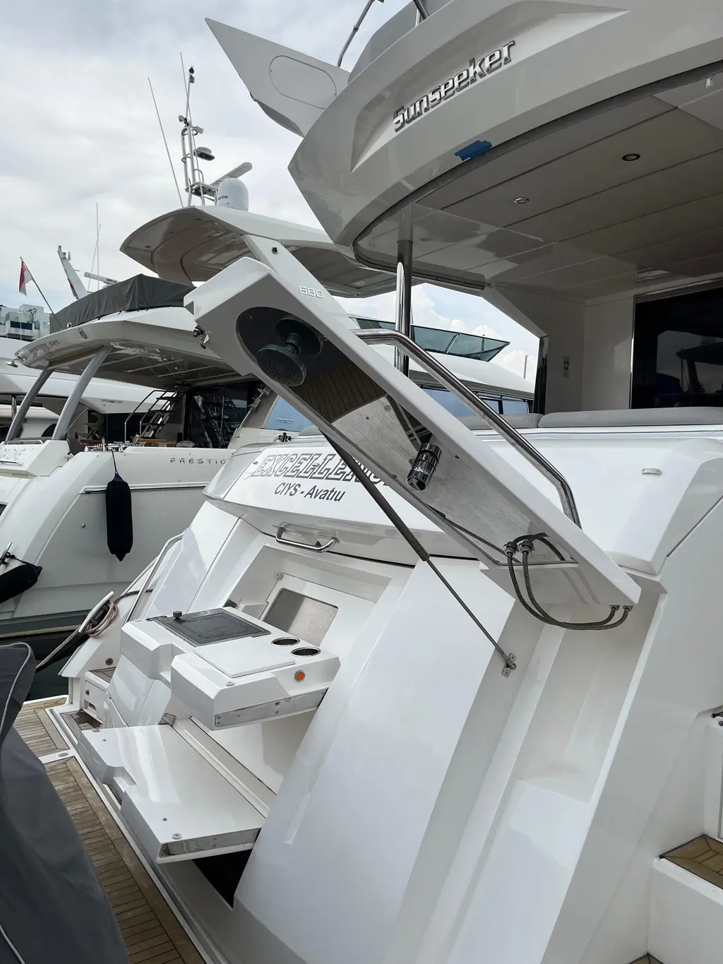 2019 Sunseeker Manhattan 66 Yacht For Sale in Singapore 2019 Sunseeker Manhattan 66 Yacht For Sale in Singapore