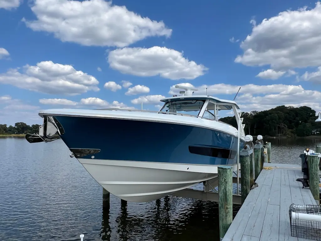 SEA LEGGS 2023 Boston Whaler 420 Outrage Yacht For Sale in Naples FL
