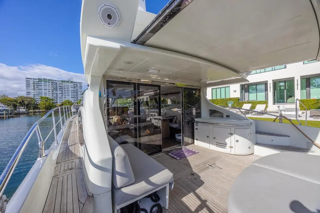 2009 Azimut 68S Yacht For Sale in Miami FL 2009 Azimut 68S Yacht For Sale in Miami FL