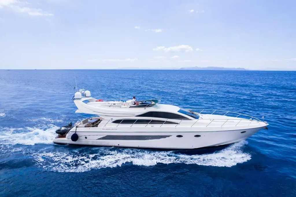 2000 Riva 70' Dolcevita Yacht For Sale in Glyfada 2000 Riva 70' Dolcevita Yacht For Sale in Glyfada