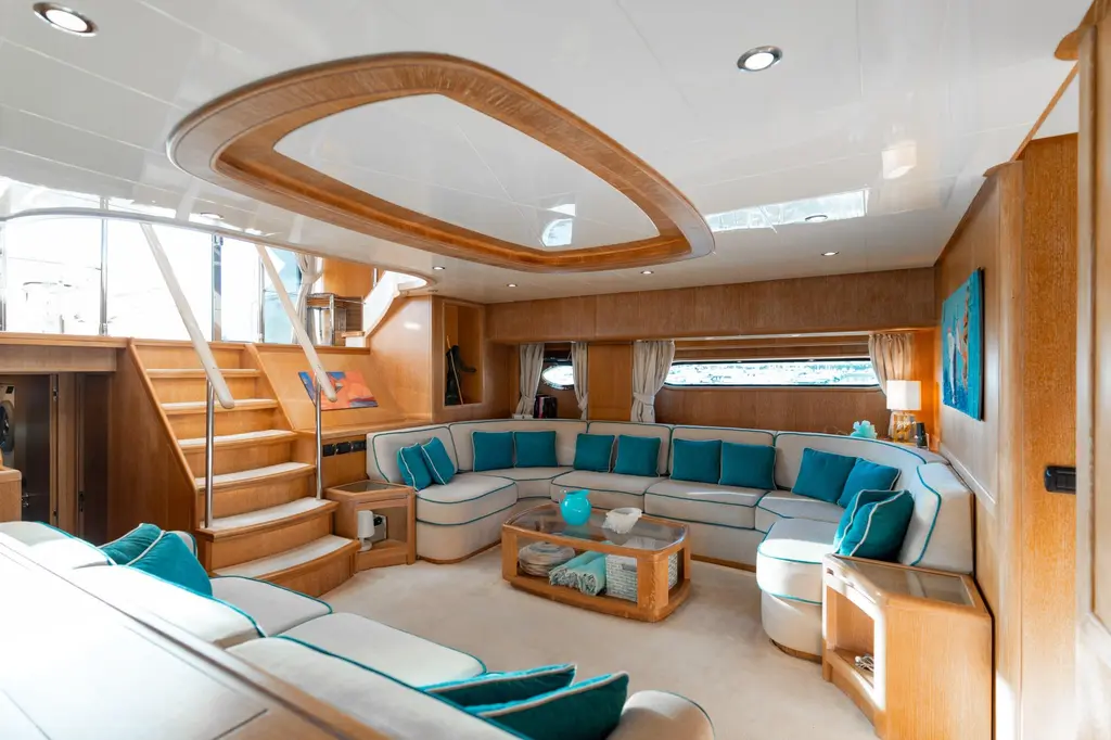 2004 Cerri Cantieri Navali 86 Flying Sport Yacht For Sale in Liguria 2004 Cerri Cantieri Navali 86 Flying Sport Yacht For Sale in Liguria