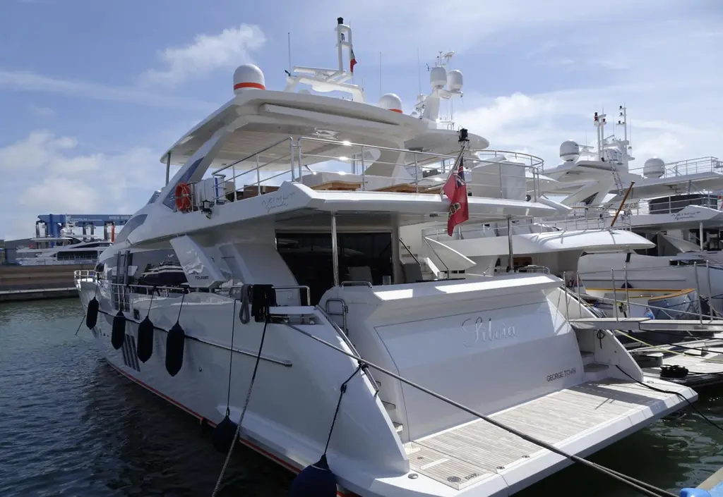 Silvia 2018 Azimut Grande 30M Yacht For Sale in Venice IT-VE Silvia 2018 Azimut Grande 30M Yacht For Sale in Venice IT-VE