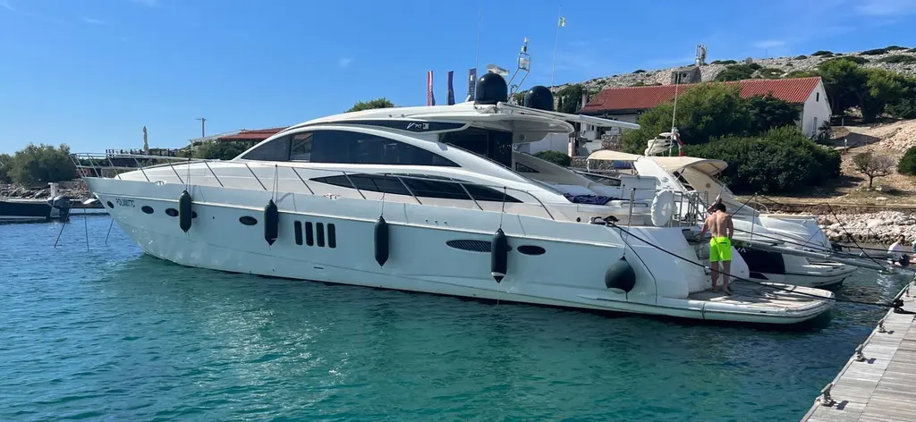 2006 Princess V70 Yacht For Sale in Sardaigne 2006 Princess V70 Yacht For Sale in Sardaigne