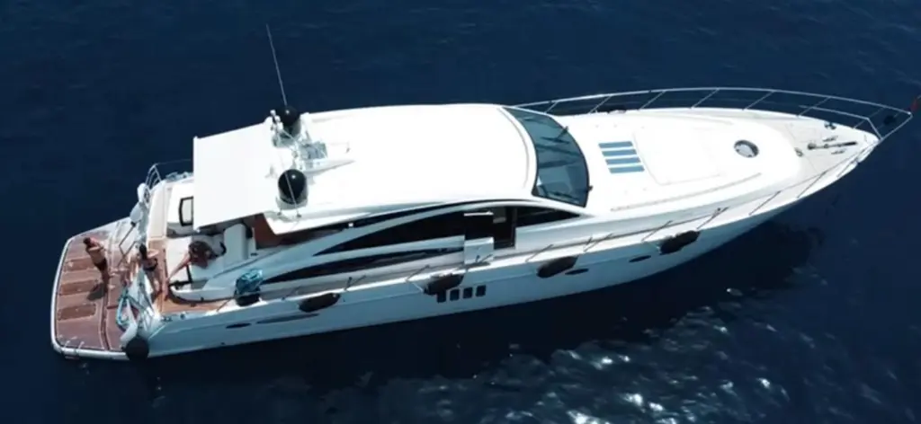 2006 Princess V70 Yacht For Sale in Sardaigne 2006 Princess V70 Yacht For Sale in Sardaigne