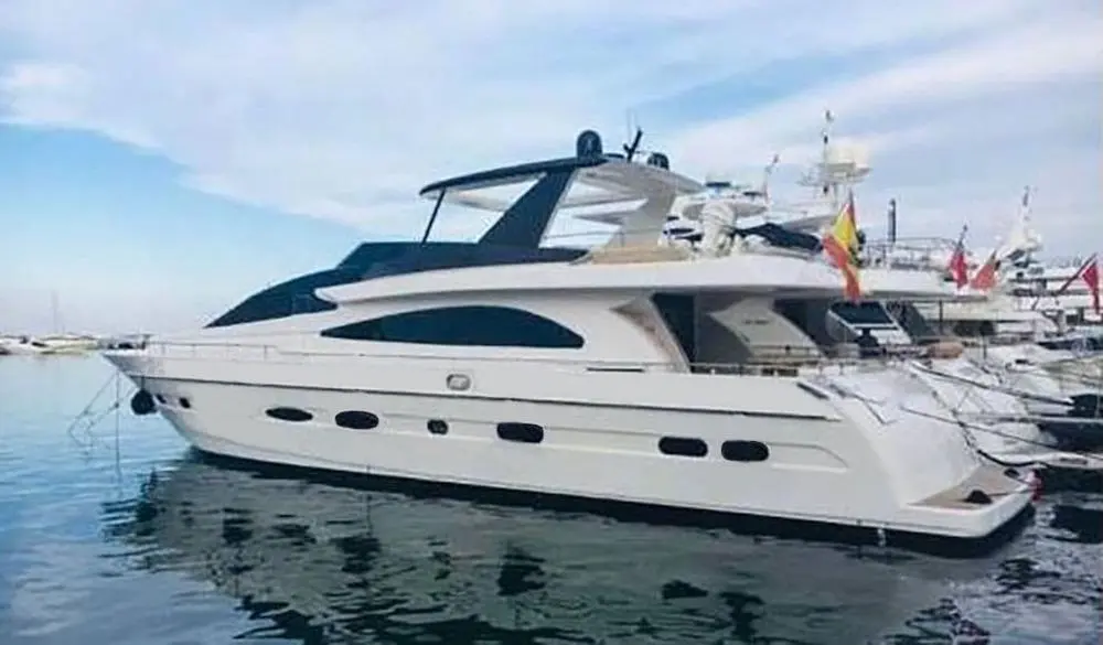 YAIZA 2000 Astondoa 82 GLX Yacht For Sale in Barcelona ES-B