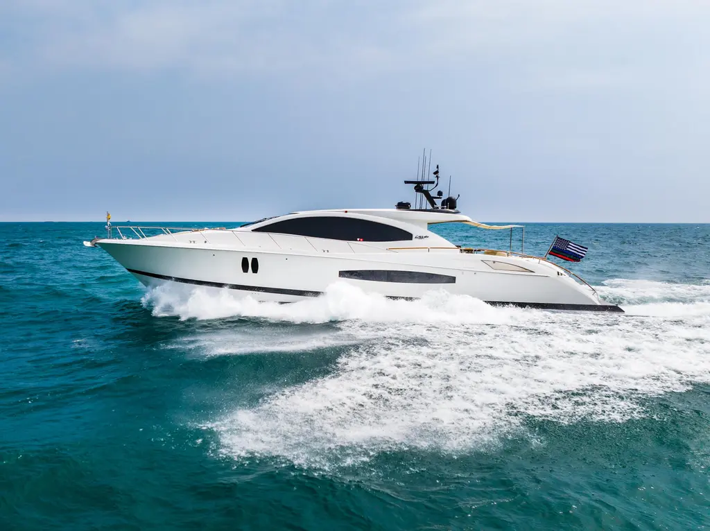 Committed 2008 Lazzara Yachts LSX 75 Yacht For Sale in Racine WI Committed 2008 Lazzara Yachts LSX 75 Yacht For Sale in Racine WI