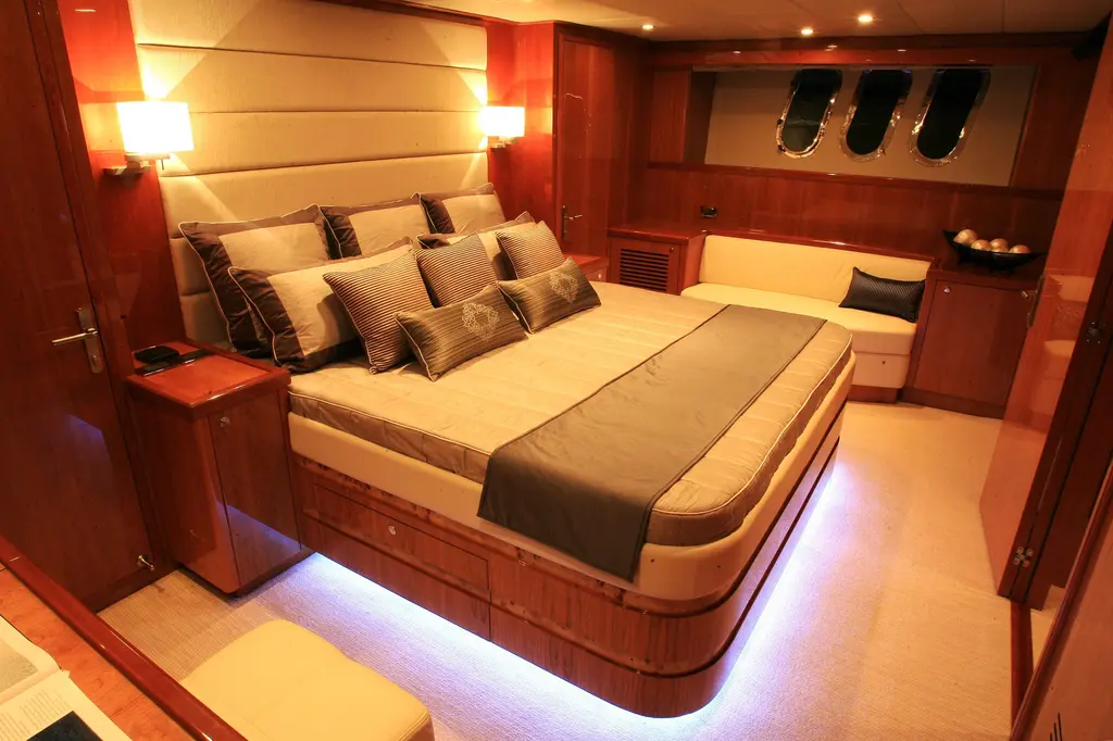 JOHNSON 83' FLYBRIDGE M/Y 2026 Johnson Motor Yacht w/Fishing Cockpit Yacht For Sale in Kaohsiung JOHNSON 83' FLYBRIDGE M/Y 2026 Johnson Motor Yacht w/Fishing Cockpit Yacht For Sale in Kaohsiung