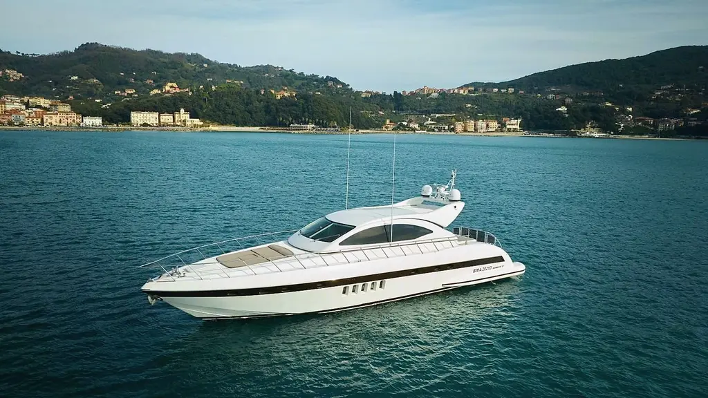 2007 Mangusta 72 Open Yacht For Sale in Liguria 2007 Mangusta 72 Open Yacht For Sale in Liguria