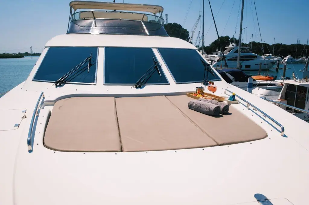 2004 Astondoa 82 GLX Yacht For Sale in Adriatico settentrionale 2004 Astondoa 82 GLX Yacht For Sale in Adriatico settentrionale