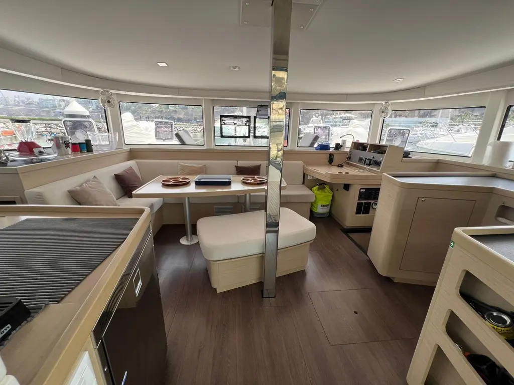 LOTTUS 2 2023 Lagoon 42 Yacht For Sale in Lima LOTTUS 2 2023 Lagoon 42 Yacht For Sale in Lima