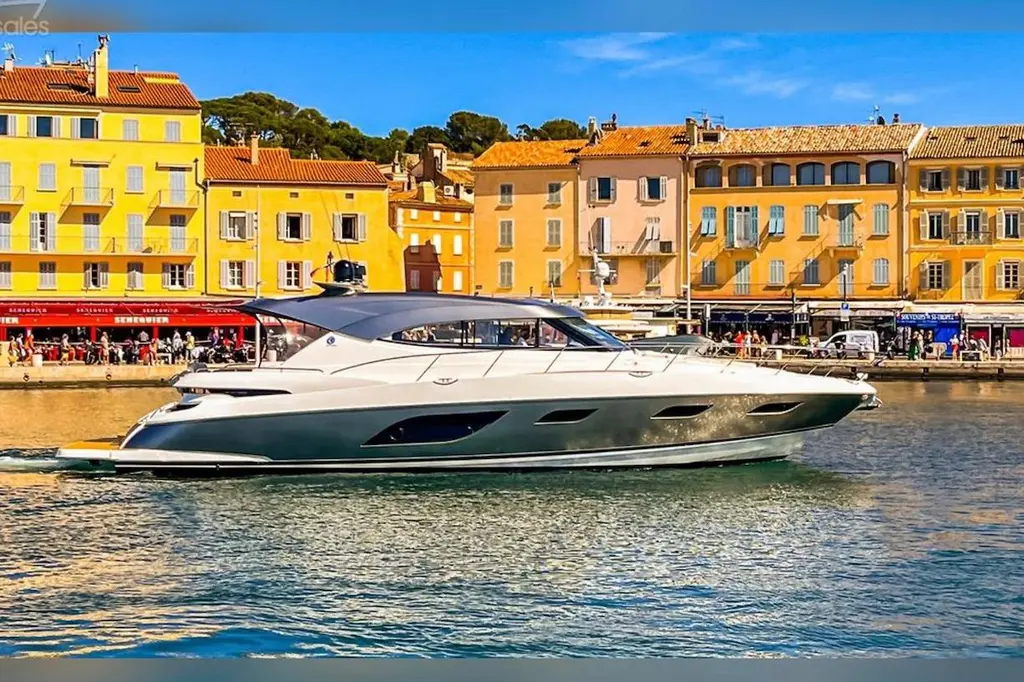 Mon trésor 2020 Riviera 6000 Sport Yacht Platinum Edition Yacht For Sale in Hy&egrave;res 83