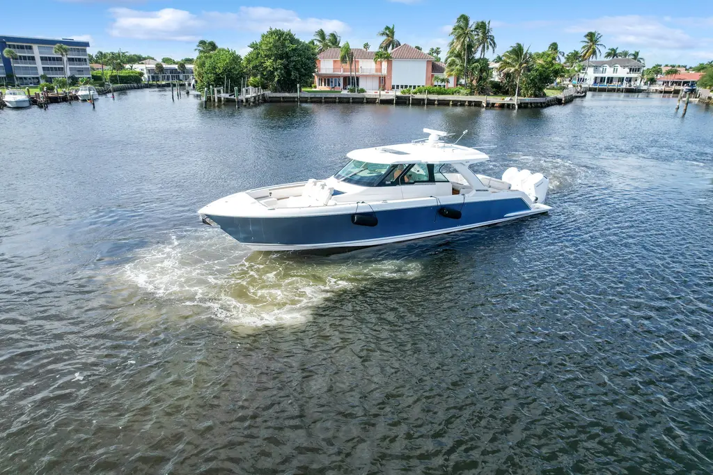 2022 Tiara Yachts 48 LS Yacht For Sale in Palm Beach FL 2022 Tiara Yachts 48 LS Yacht For Sale in Palm Beach FL