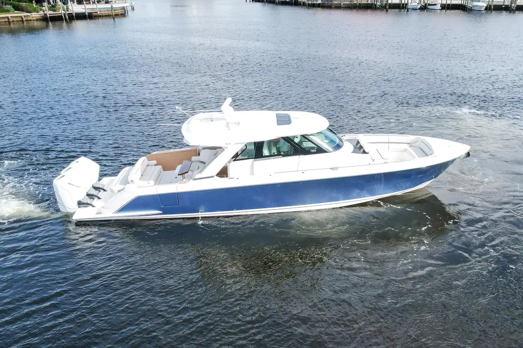 2022 Tiara Yachts 48 LS Yacht For Sale in Palm Beach FL 2022 Tiara Yachts 48 LS Yacht For Sale in Palm Beach FL