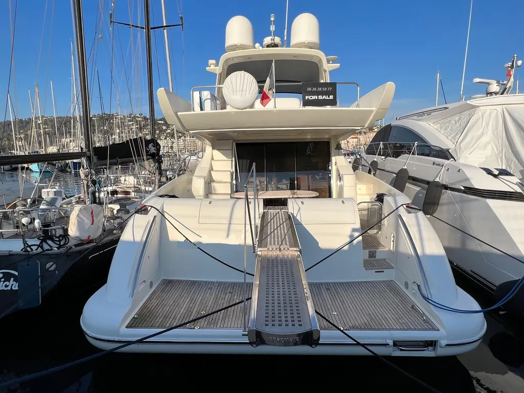 2005 Azimut 62 Yacht For Sale in MANDELIEU 06 2005 Azimut 62 Yacht For Sale in MANDELIEU 06