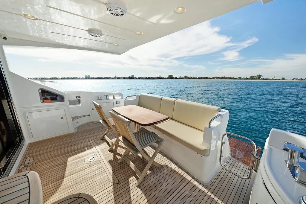 ACCIAIO BLU 2017 Azimut 60 Yacht For Sale in West Palm Beach FL ACCIAIO BLU 2017 Azimut 60 Yacht For Sale in West Palm Beach FL