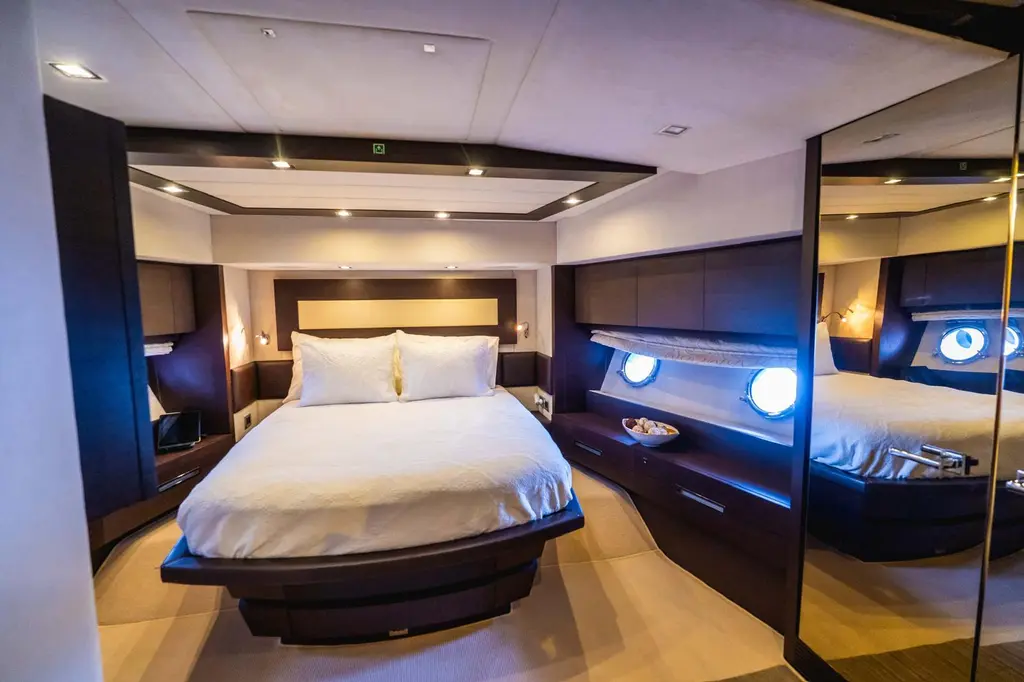 2010 Azimut 86S Yacht For Sale in Fajardo 2010 Azimut 86S Yacht For Sale in Fajardo