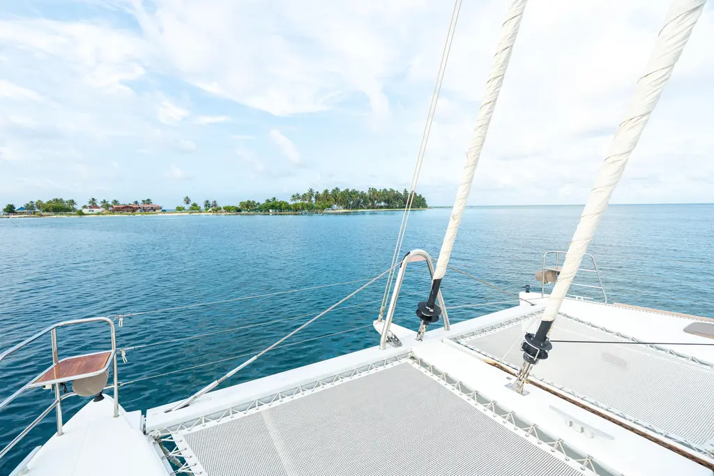 2011 lagoon 560 libert shelterbay marina for sale