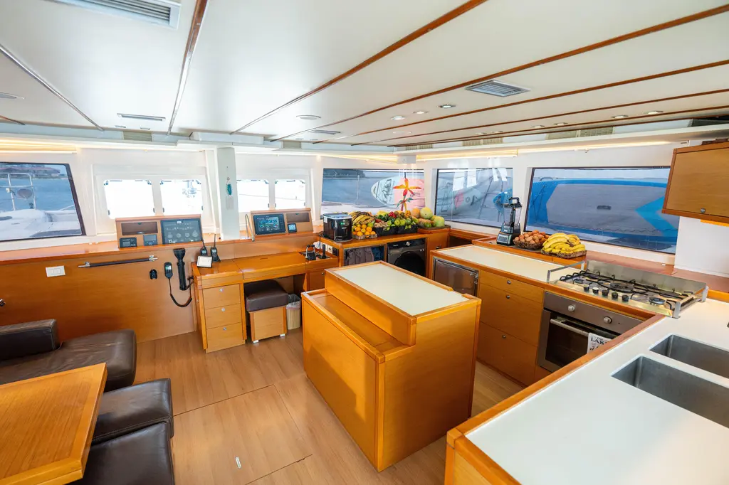 LIBERT? 2011 Lagoon 560 Yacht For Sale in Shelterbay Marina LIBERT? 2011 Lagoon 560 Yacht For Sale in Shelterbay Marina