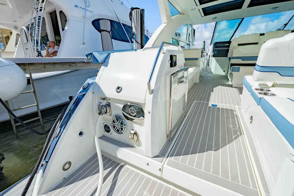 SOUTHERN OFFICE 2018 Formula 430 Super Sport Crossover Yacht For Sale in Fort Lauderdale FL SOUTHERN OFFICE 2018 Formula 430 Super Sport Crossover Yacht For Sale in Fort Lauderdale FL