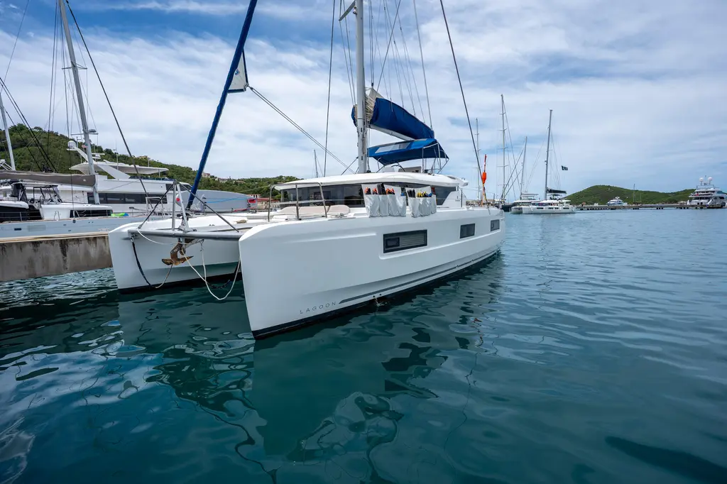 Starry Night 2022 Lagoon 46 Yacht For Sale in Saint George Starry Night 2022 Lagoon 46 Yacht For Sale in Saint George