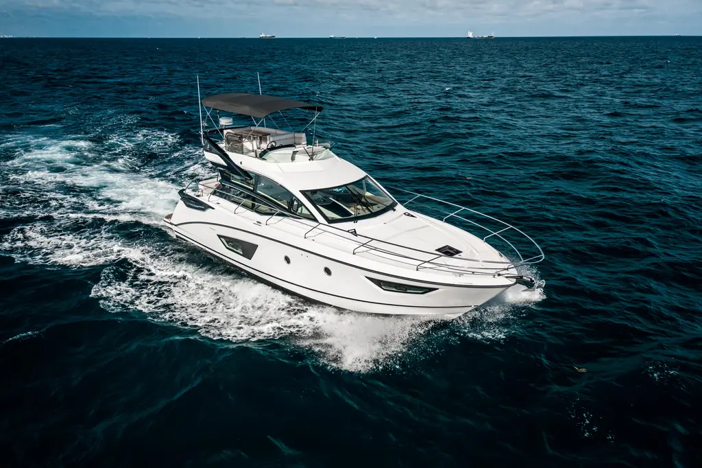 Miss G 2020 Beneteau Gran Turismo 50 Sportfly Yacht For Sale in Hewlett Harbor NY Miss G 2020 Beneteau Gran Turismo 50 Sportfly Yacht For Sale in Hewlett Harbor NY