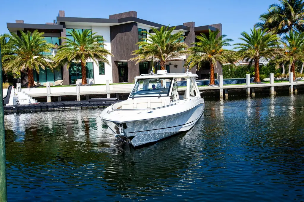 2019 Boston Whaler 380 Realm Yacht For Sale in Deerfield Beach FL 2019 Boston Whaler 380 Realm Yacht For Sale in Deerfield Beach FL