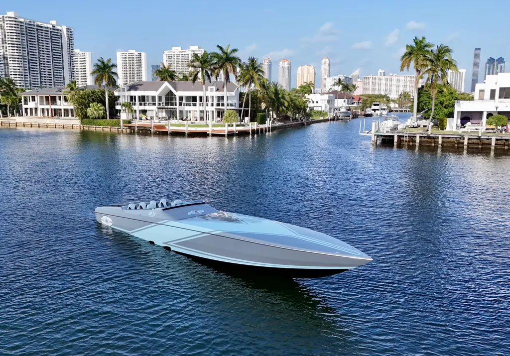 2023 Cigarette 515 Yacht For Sale in Miami Beach FL 2023 Cigarette 515 Yacht For Sale in Miami Beach FL