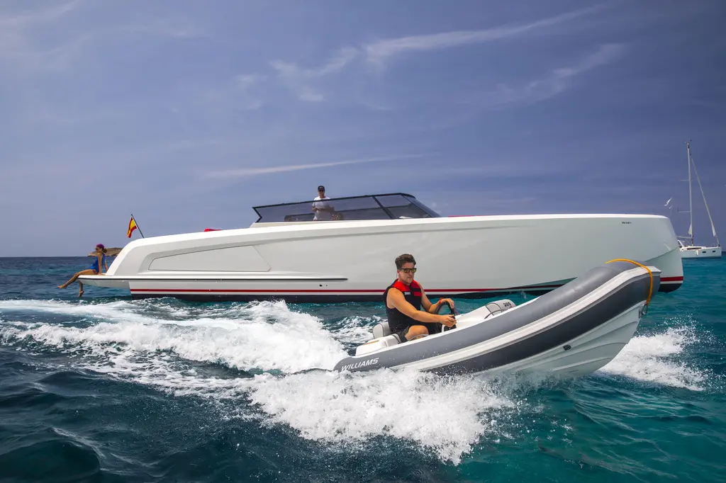 2017 Vanquish VQ54 Yacht For Sale in Ibiza ES-PM 2017 Vanquish VQ54 Yacht For Sale in Ibiza ES-PM