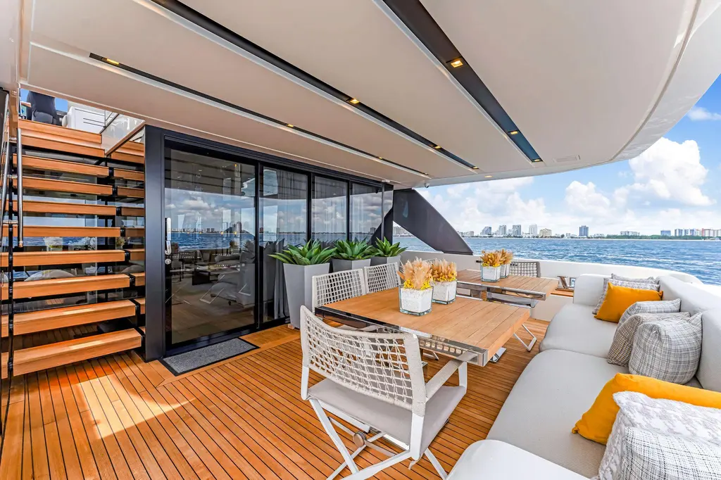 NOTYNOG 2022 Sanlorenzo SL90A Yacht For Sale in Cannes 