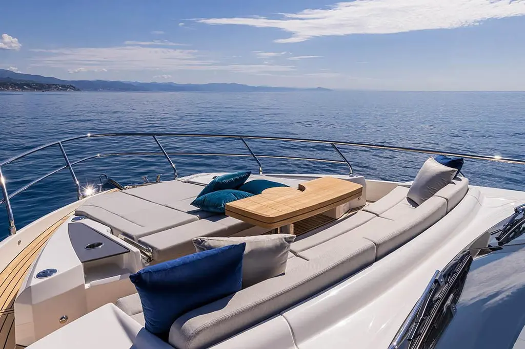 2022 Absolute Yachts 60 Fly Yacht For Sale in Hong Kong 2022 Absolute Yachts 60 Fly Yacht For Sale in Hong Kong