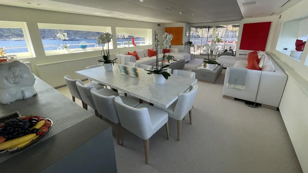 D'ONE 2009 Arno Leopard 46 Yacht For Sale in Beaulieu-sur-Mer D'ONE 2009 Arno Leopard 46 Yacht For Sale in Beaulieu-sur-Mer