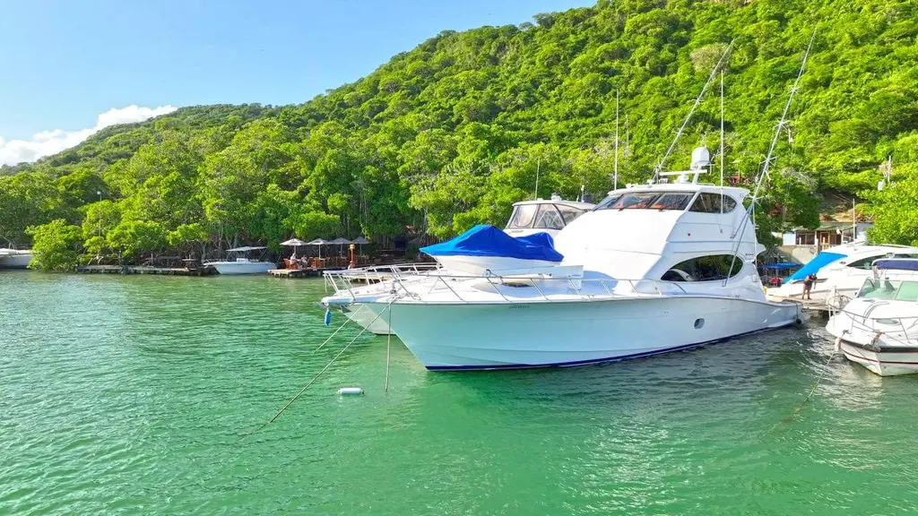 2007 Hatteras 68 Convertible Yacht For Sale in Morrocoy 2007 Hatteras 68 Convertible Yacht For Sale in Morrocoy